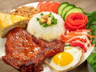 cơm tấm Sài Gòn_thumb