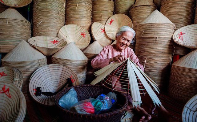 Vietnamese conical hat_thumb