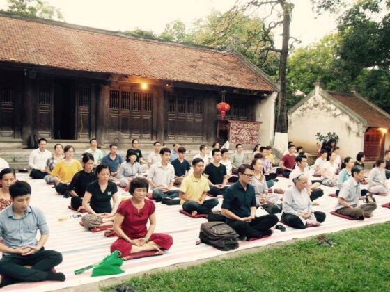 meditate in Vietnam_thumb