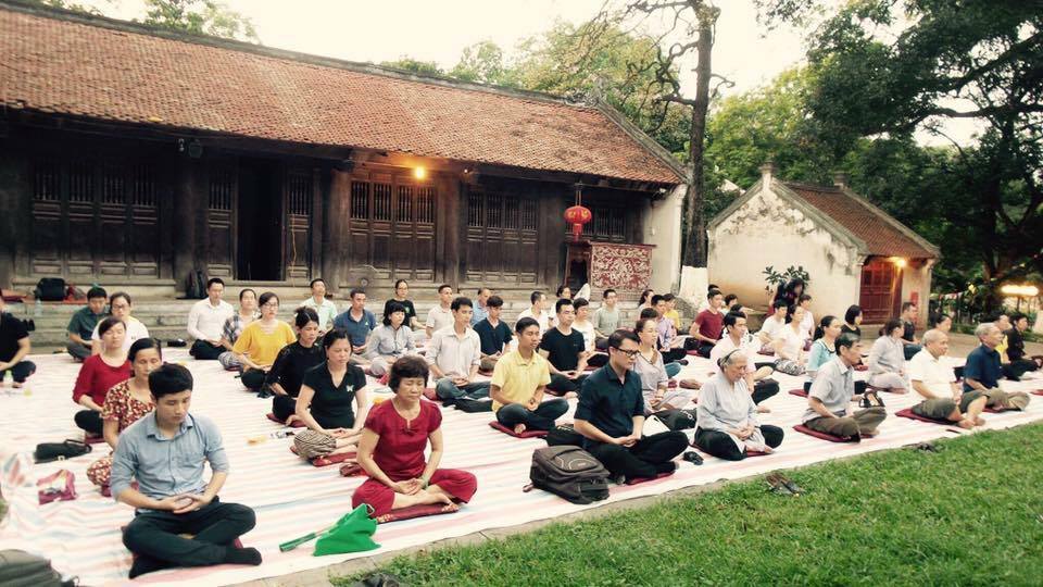 meditate in Vietnam_thumb