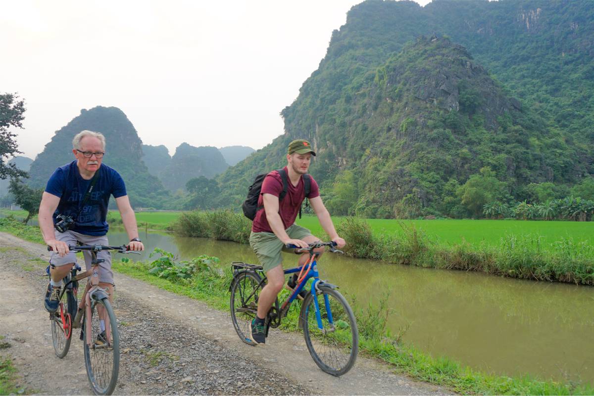 biking-in-vietnam-2.jpg