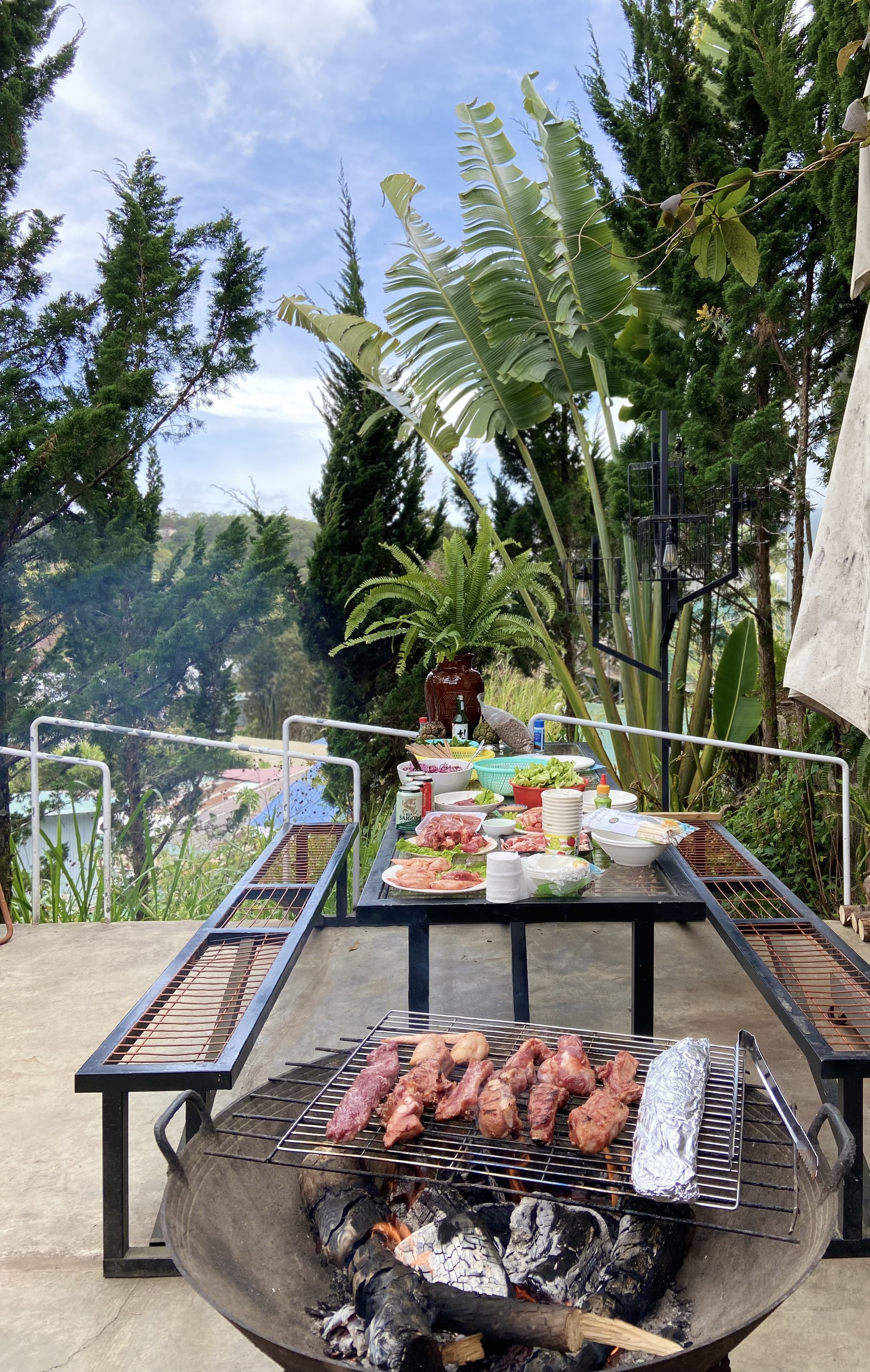 the-barn-bbq.jpg