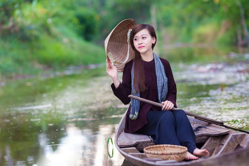 traditional-clothes-in-vietnam-3.jpeg