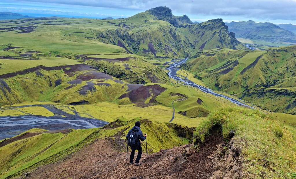 trekking-thumnail-and-pic1