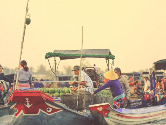 vietnam-floating-market-thumb