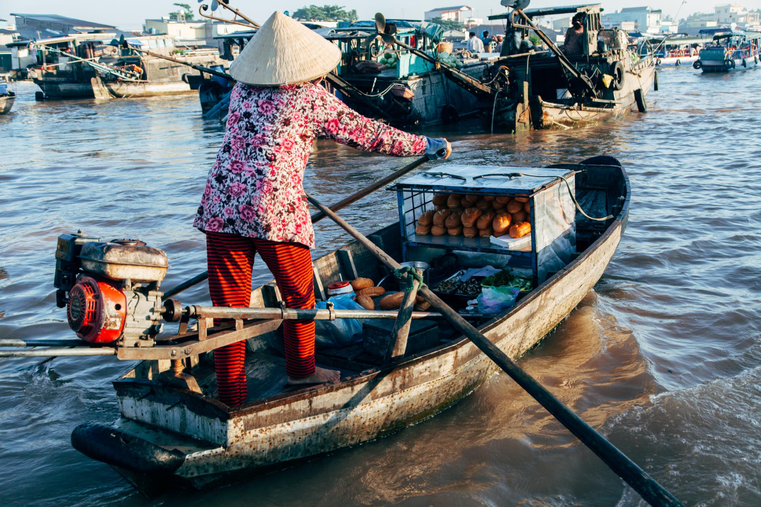 vietnam-floating-market-4.jpg