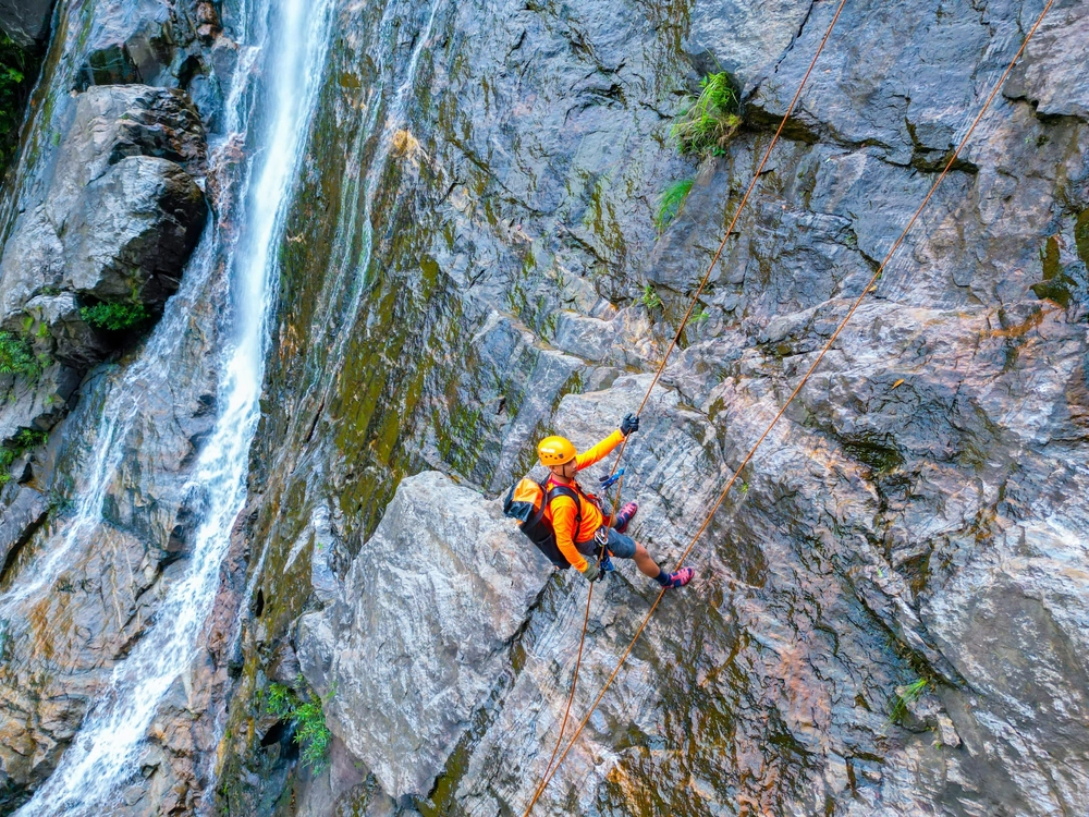 Canyoning Vietnam_2-min
