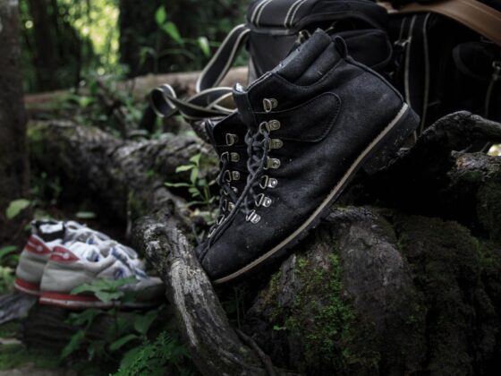 hiking boots alternative_thumb-min