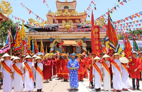 unique festivals in Vietnam_8