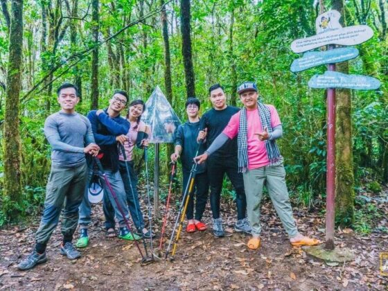 benefits of hiking with friends_thumb