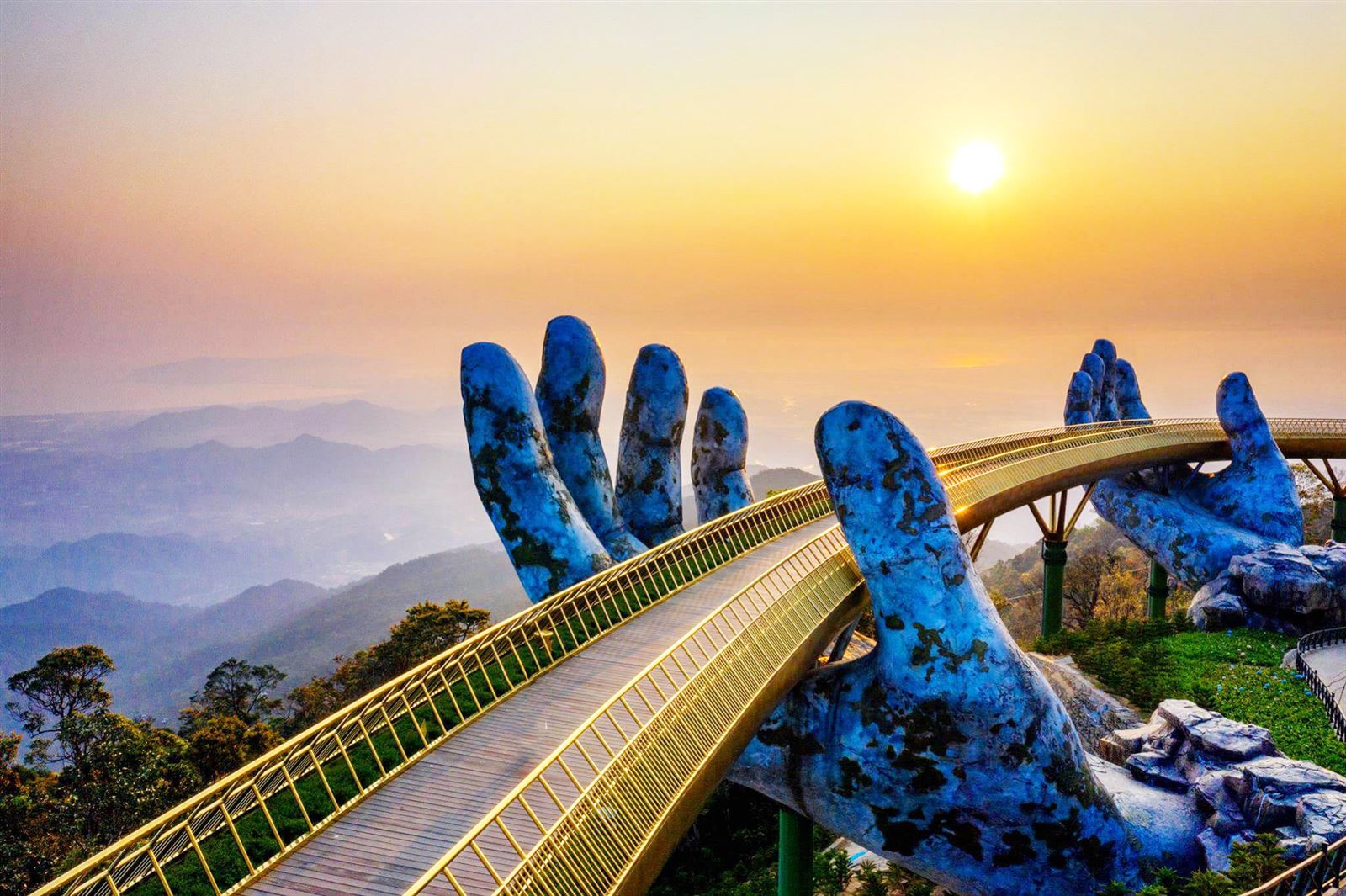 spiritual hiking in Vietnam_1