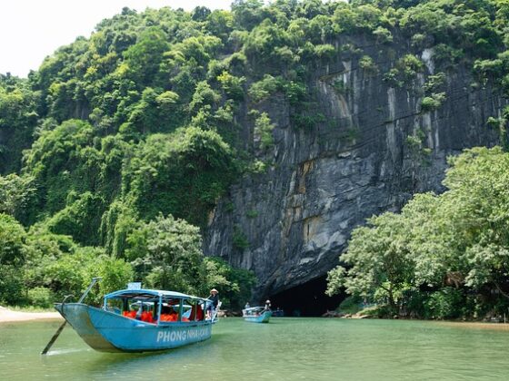 why is Vietnam a popular tourist destination_thumb