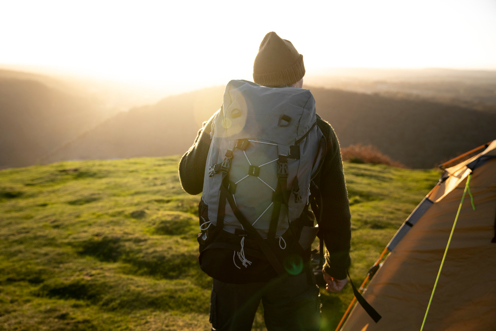 benefits of hiking alone_1