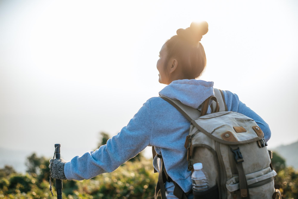 benefits of hiking alone_2