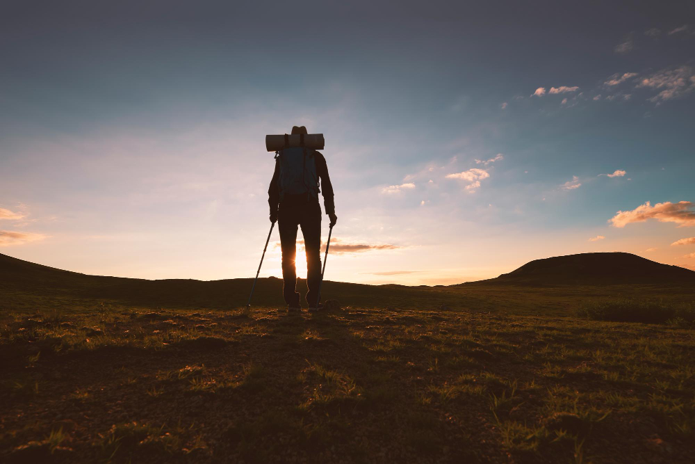 benefits of hiking alone_4