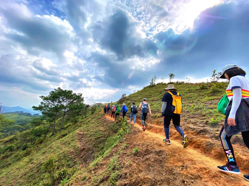 curated hiking trails_6
