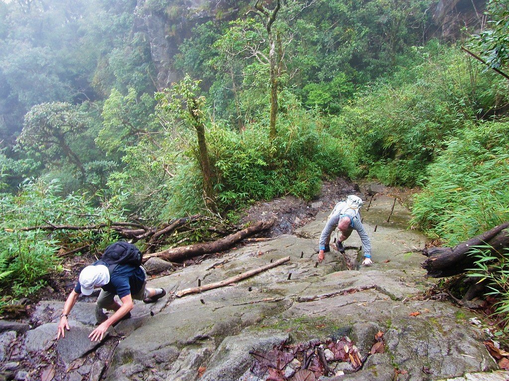 Fansipan trekking guide_2