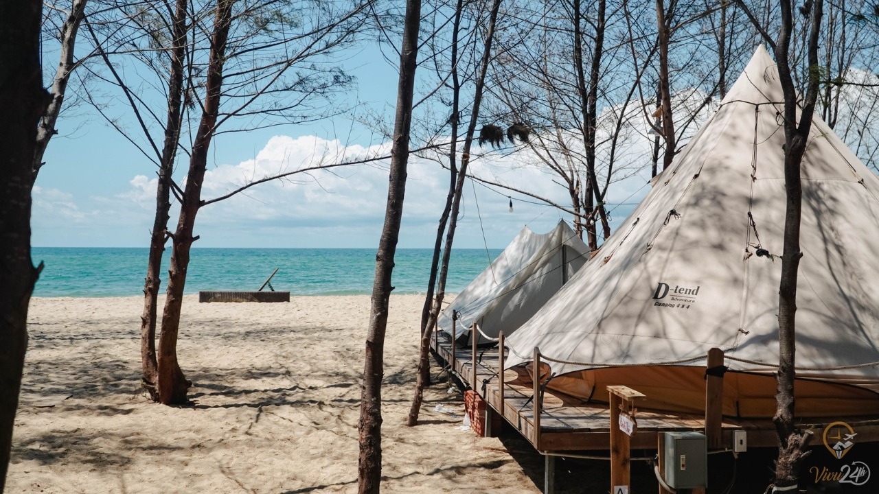 beach camping in Vietnam_2