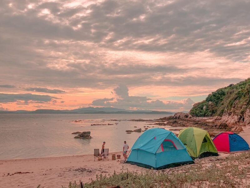 beach camping in Vietnam_cắm trại bãi biển ở Việt Nam