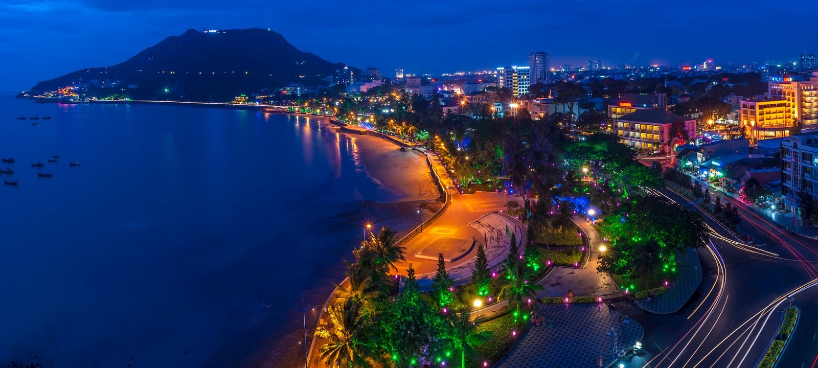 Bình Châu bioluminescent beach_2
