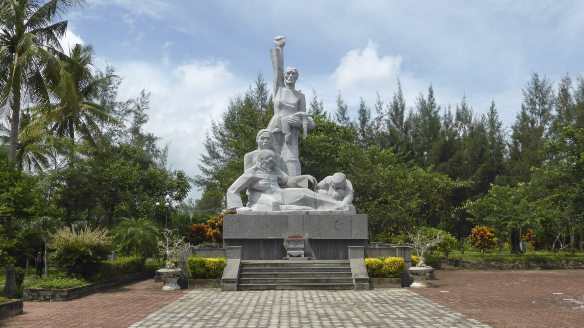 My Lai Massacre Memorial_thumb