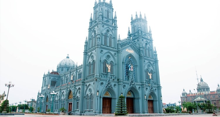 Nam Dinh churches