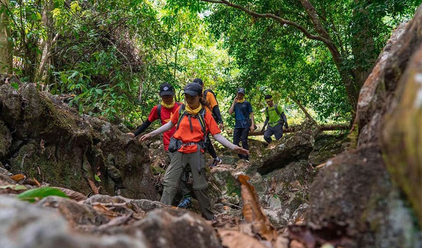 Phong Nha cave trekking_2