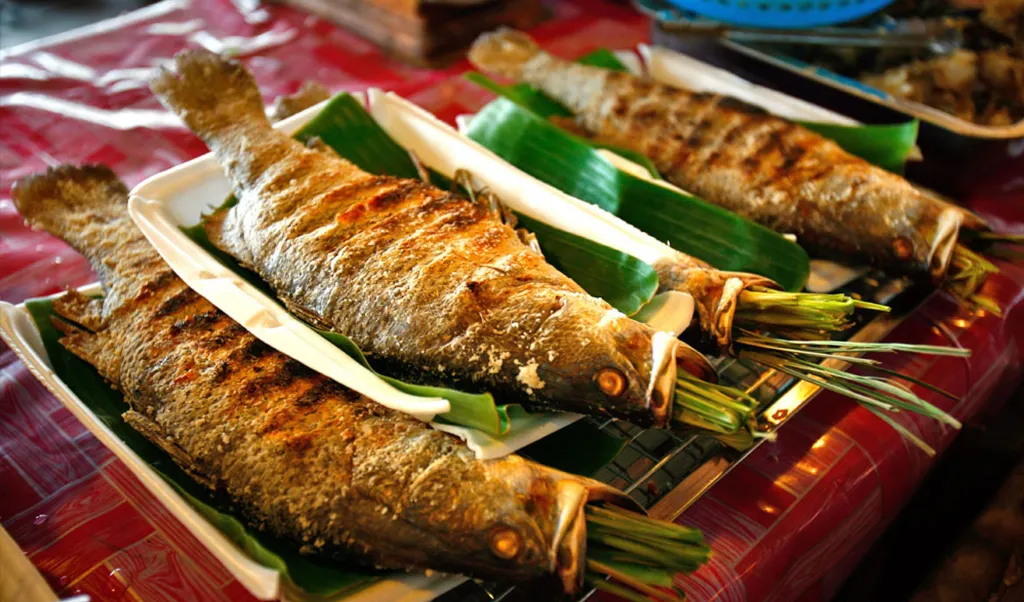 local eats Vietnam hikers_5