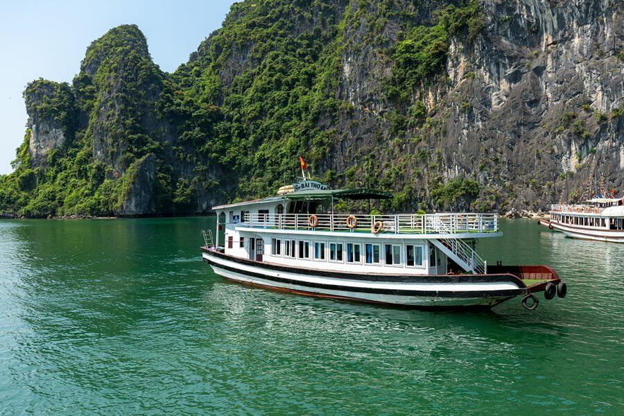 Best things to do in Halong Bay_1