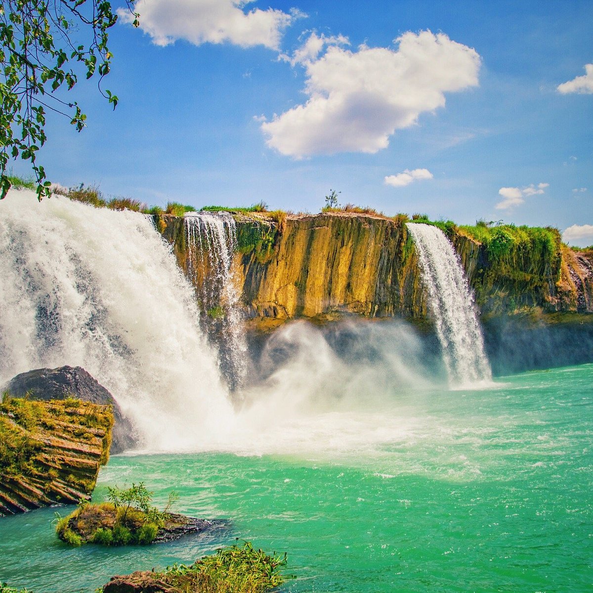 Vietnam waterfall road trip_3