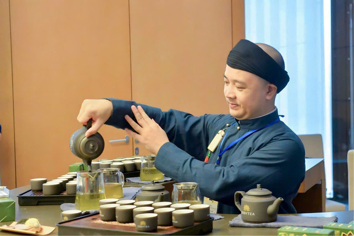 Vietnamese tea ceremony_thumb