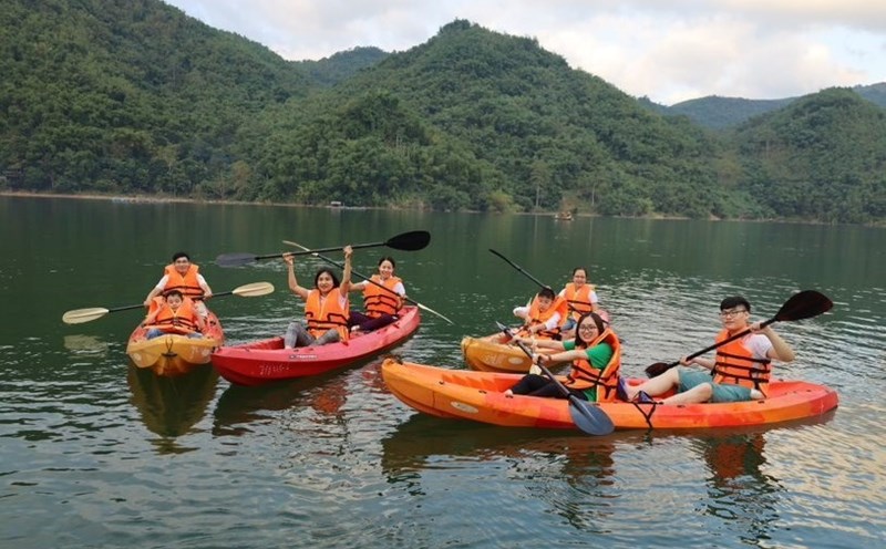 best places to kayak in Vietnam_thumb