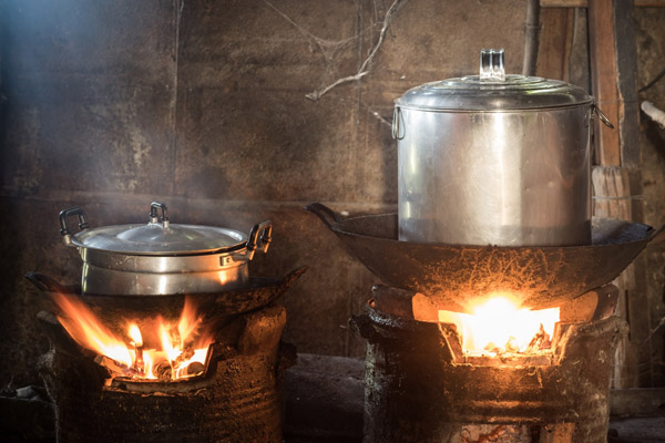 open fire cooking Vietnam_1