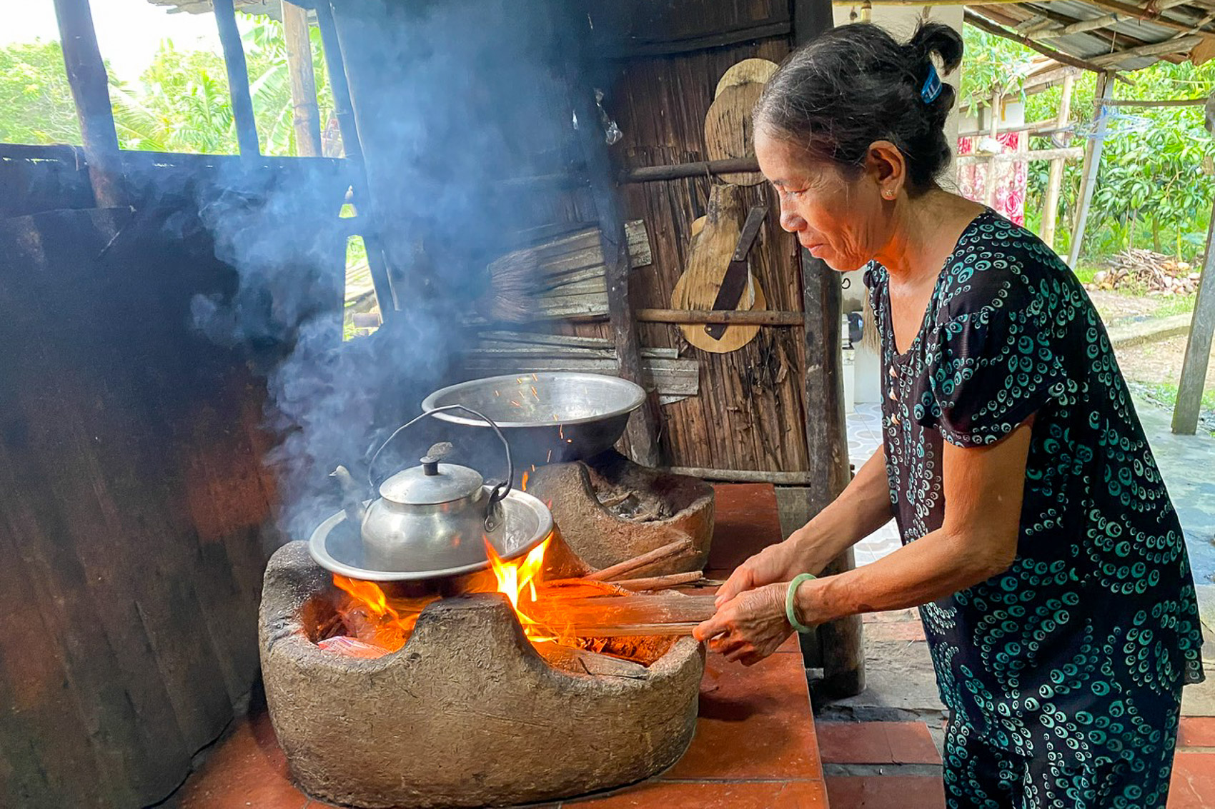 open fire cooking Vietnam_2