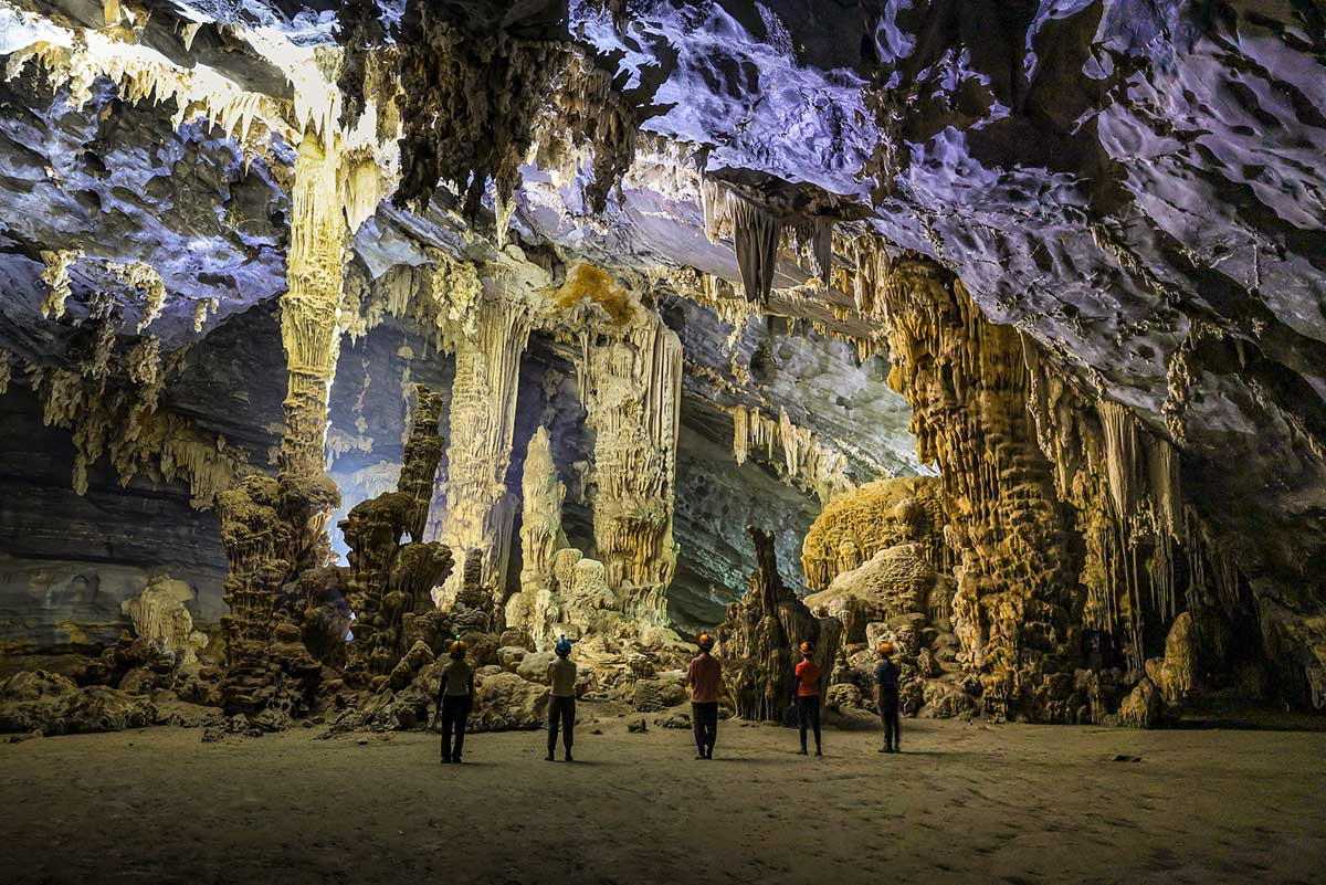 Vietnam cave trekking tours_1