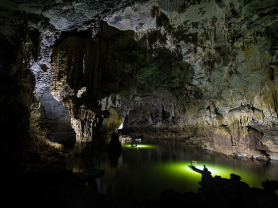 Vietnam cave trekking tours_thumb