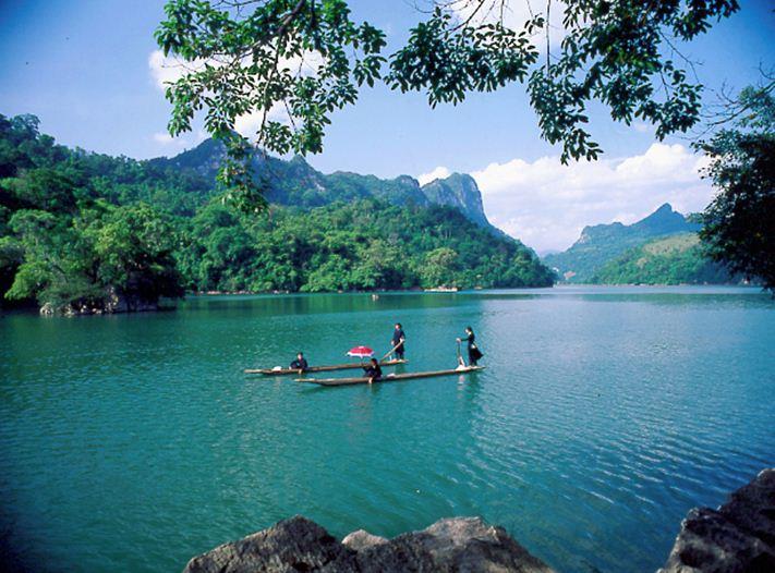 Vietnam river trails_1