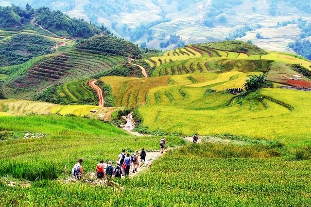 adventure tourism economy Vietnam_thumb