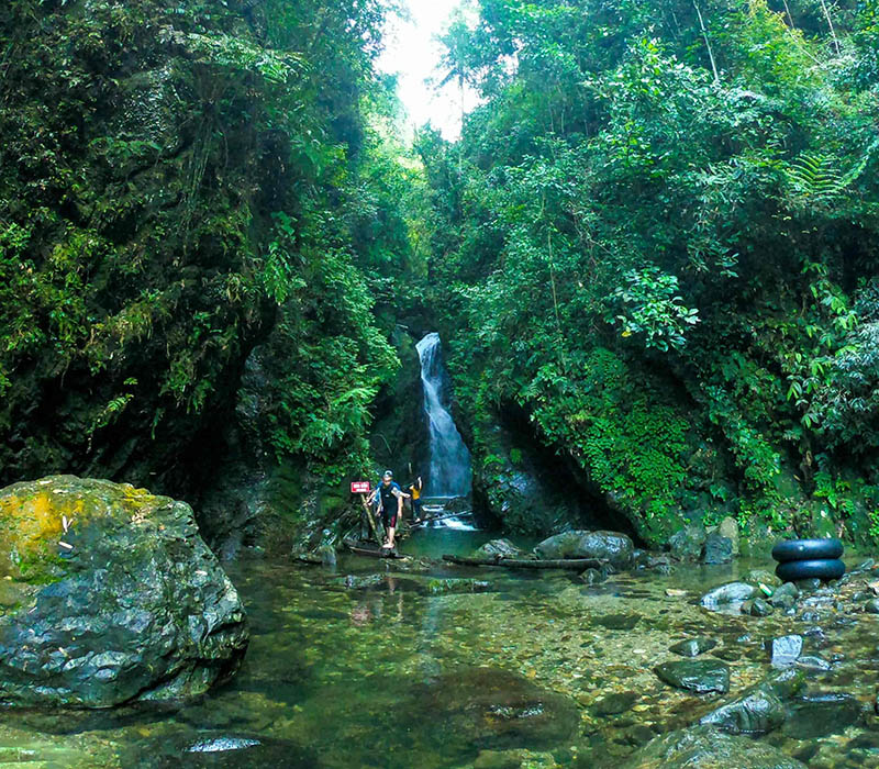 quiet coastal towns Vietnam_1