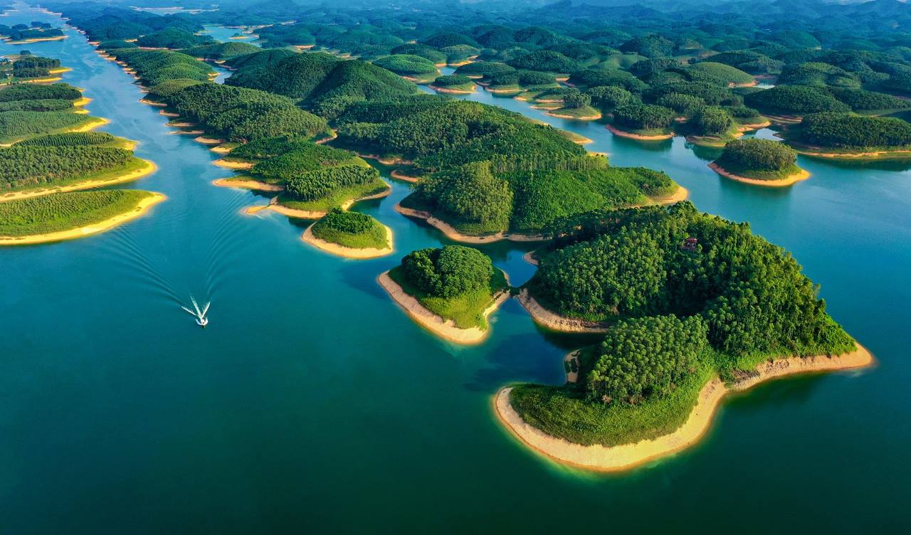 quiet coastal towns Vietnam_5