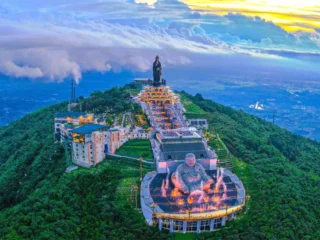 spiritual trekking in Vietnam_thumb