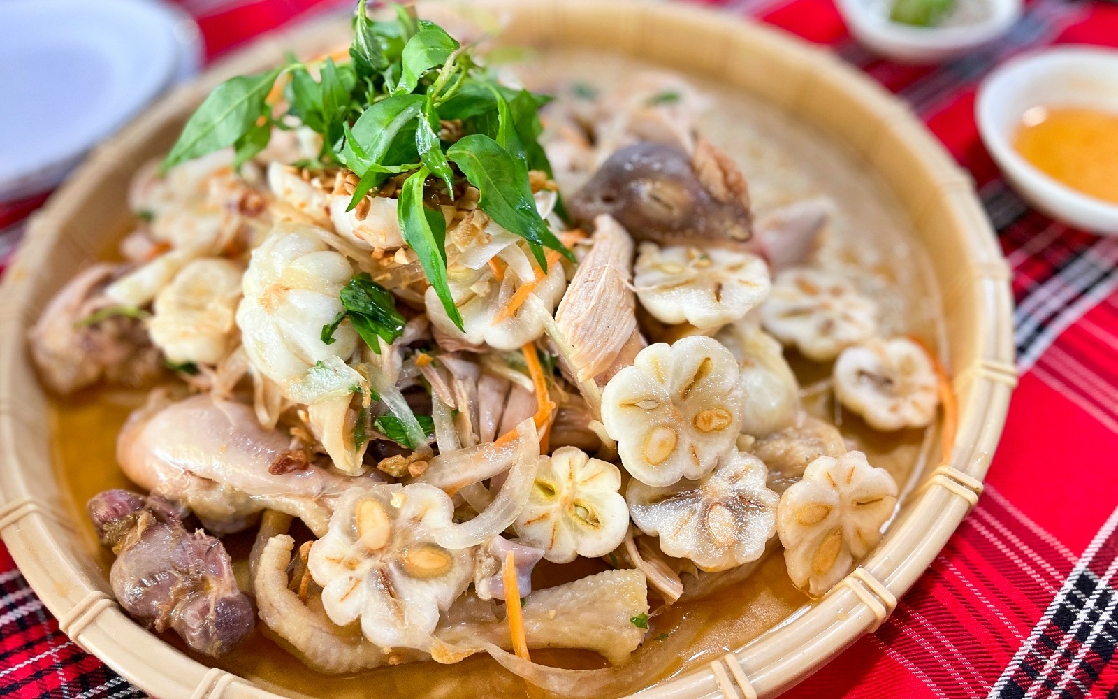 Vietnam local food trails_5