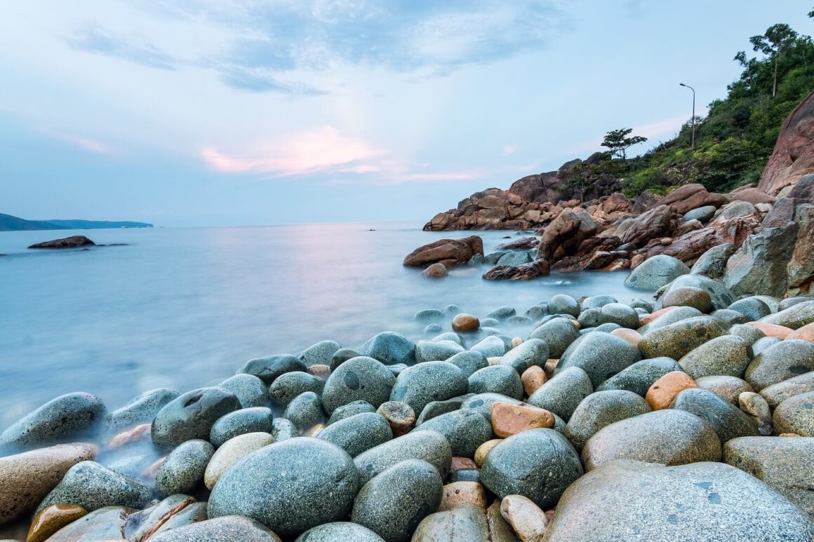 best quiet beaches in Vietnam_thumb