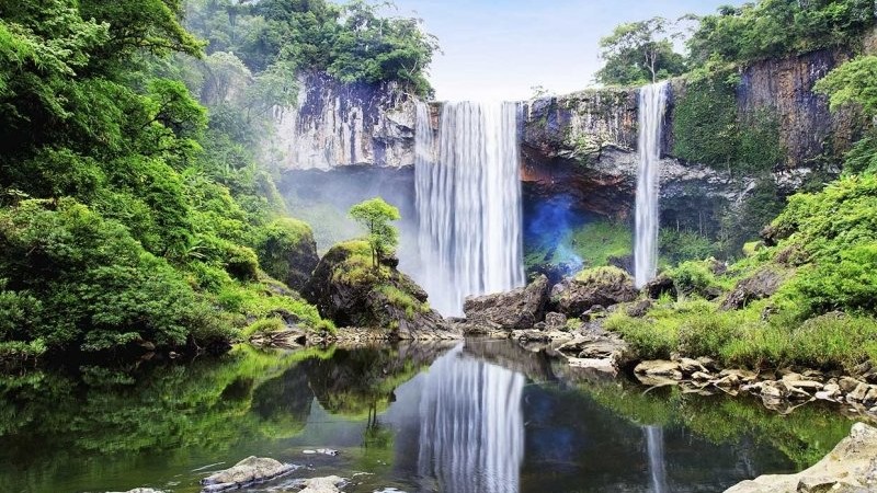 hidden jungle temples in Vietnam