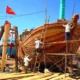traditional Vietnamese wooden boats_thumb